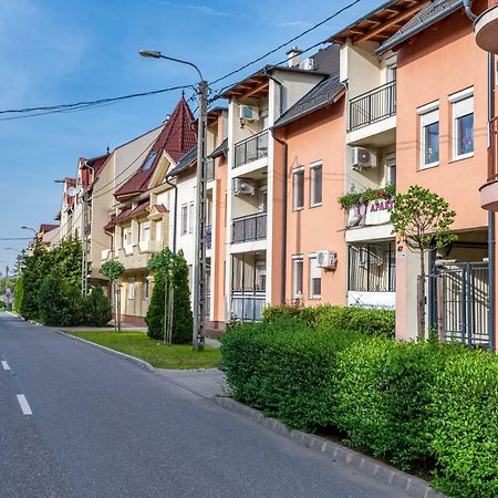 Bella Apartments No1 Hajdúszoboszló 外观 照片